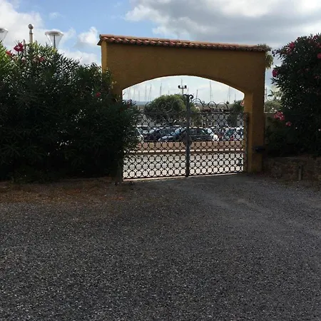 Cavalaire-sur-mer, 3 Pieces, 4 Personnes - Fr-1-100-98 Apartment